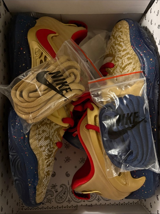 Other - KD15 Basketball Shoes - Gold